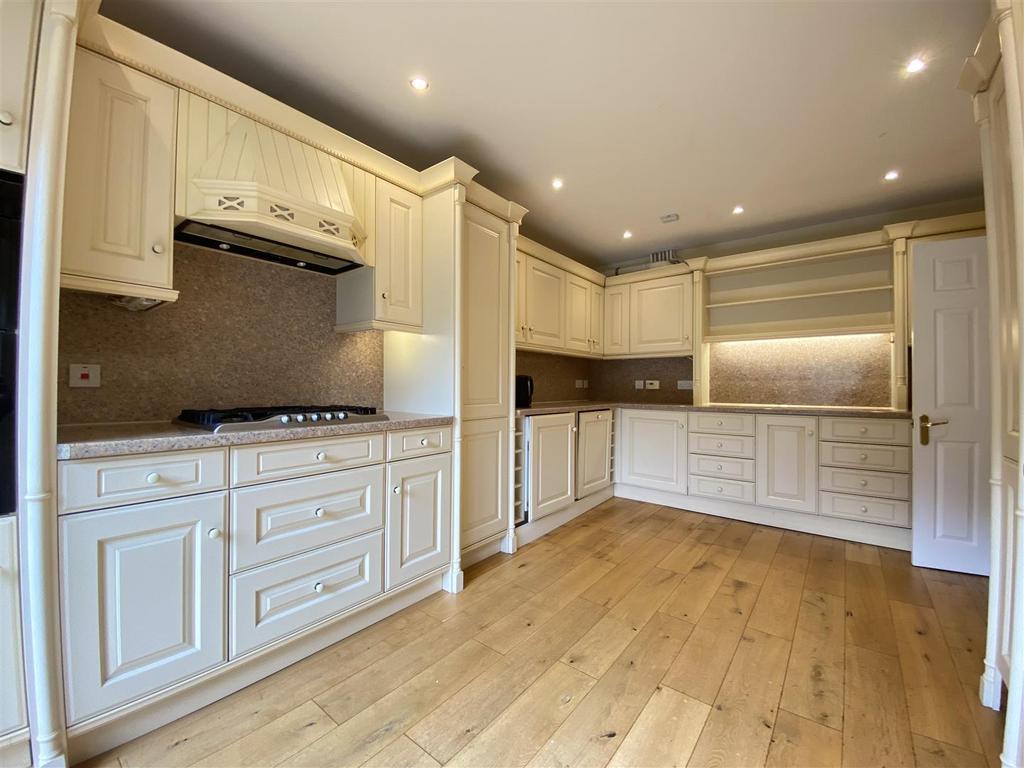 Hillbrook Road, BRAMHALL 4 bed detached house for sale £749,950