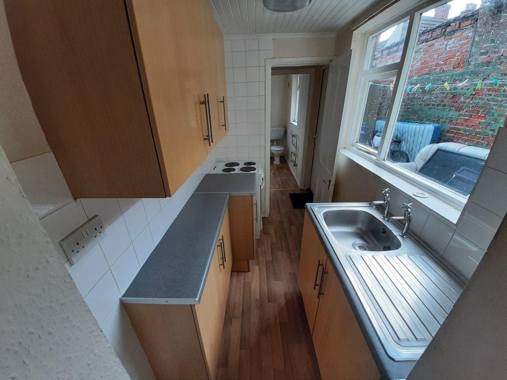 HIGH STREET, BOSTON 1 bed flat £480 pcm (£111 pw)