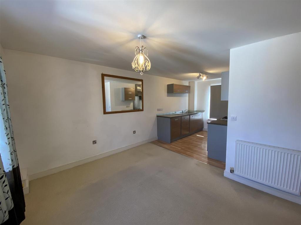 Crockwell Street, Bodmin, PL31 2 bed apartment £650 pcm (£150 pw)