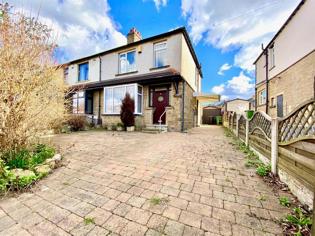 Grosvenor Road, Huddersfield 3 bed semidetached house for sale £175,000