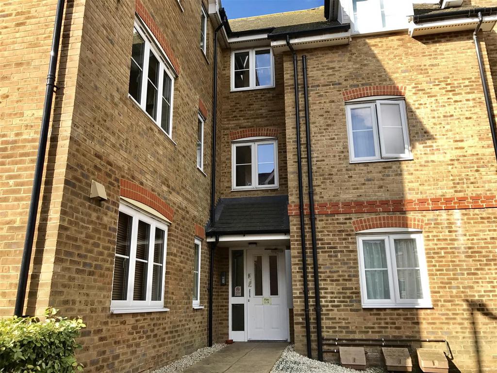Wherry Close, Margate 2 bed apartment £875 pcm (£202 pw)