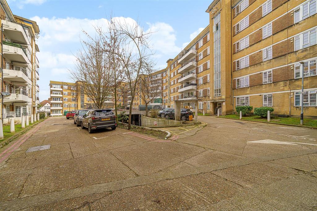 22 Dumbarton Court-2.jpg