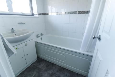 214 Halling Hill, Harlow, CM20 3JR