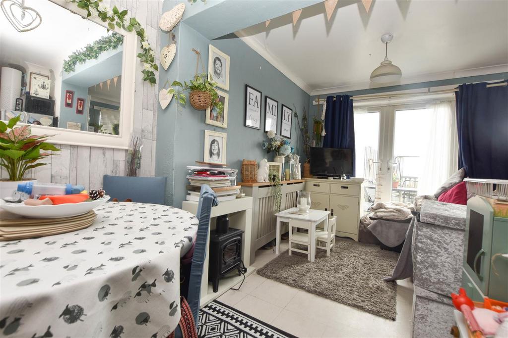Den Hill, Eastbourne 3 bed terraced house £315,000