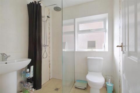 64 Flatts Lane, Calverton, Nottingham, NG14 6JZ