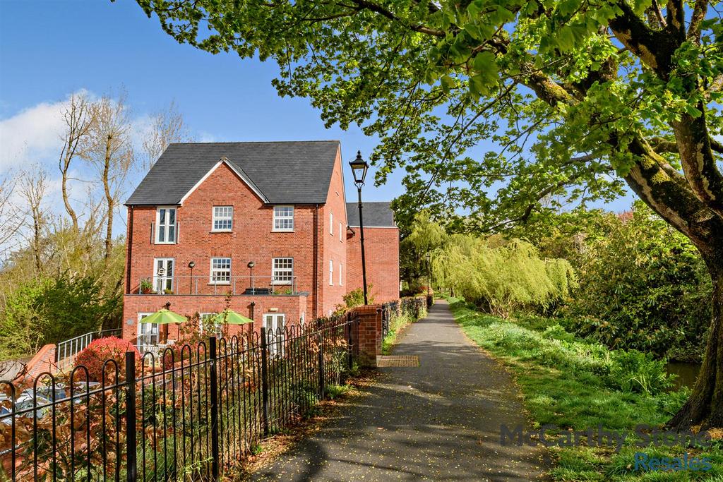 Tumbling Weir Court