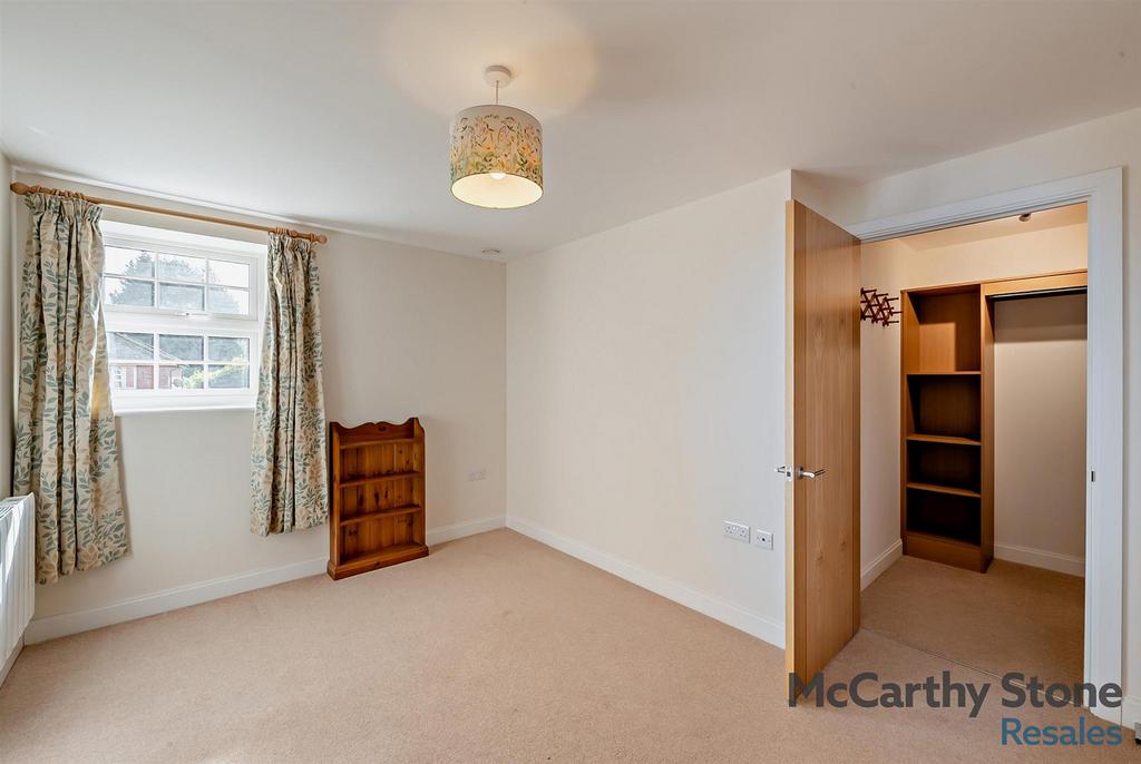 Double Bedroom: