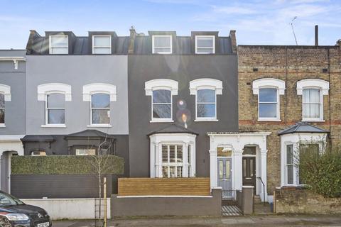 12 Foulden Road, London, N16 7UR