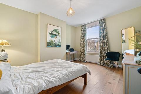 12 Foulden Road, London, N16 7UR