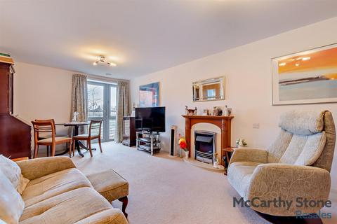 1 bedroom apartment for sale, Clayton Court, The Brow, Burgess Hill