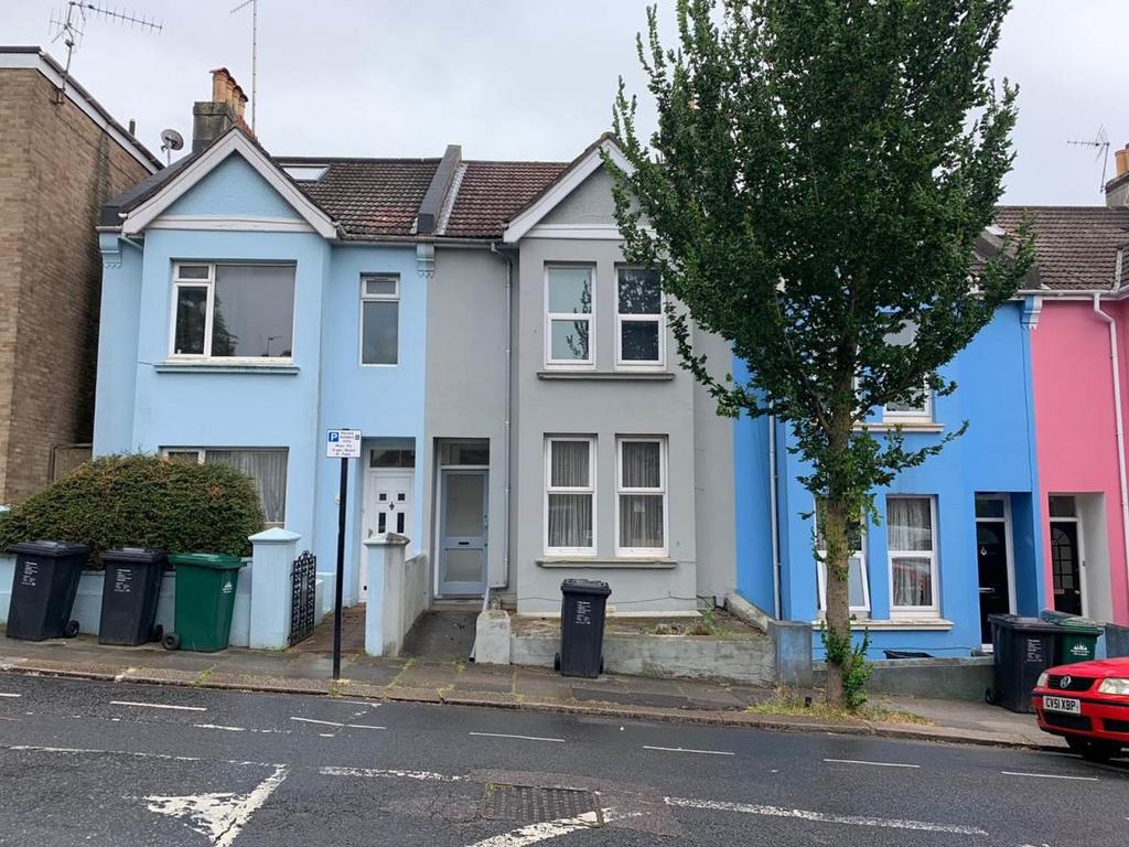 Hartington Road, Brighton 5 bed terraced house £2,709 pcm (£625 pw)