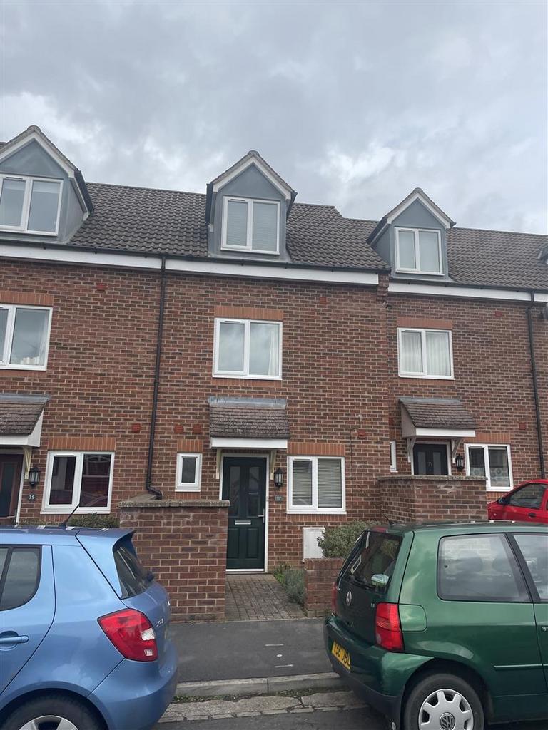 Kelston Road, Southmead, Bristol 3 bed house £1,875 pcm (£433 pw)