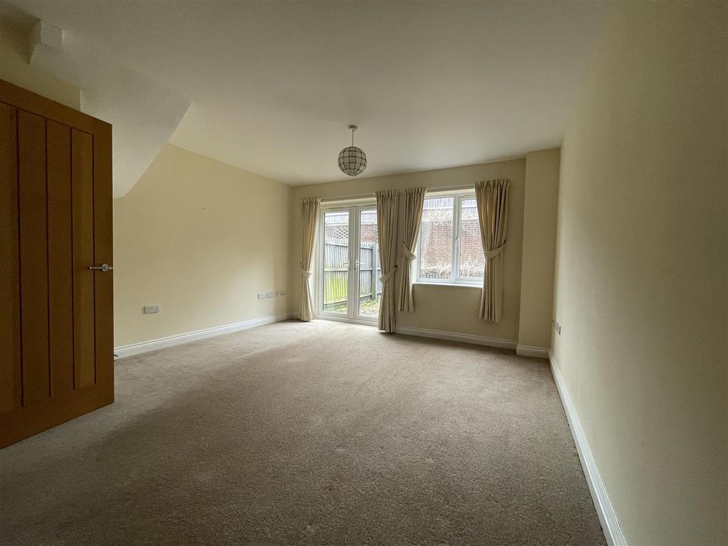 Kelston Road, Southmead, Bristol 3 bed house £1,875 pcm (£433 pw)