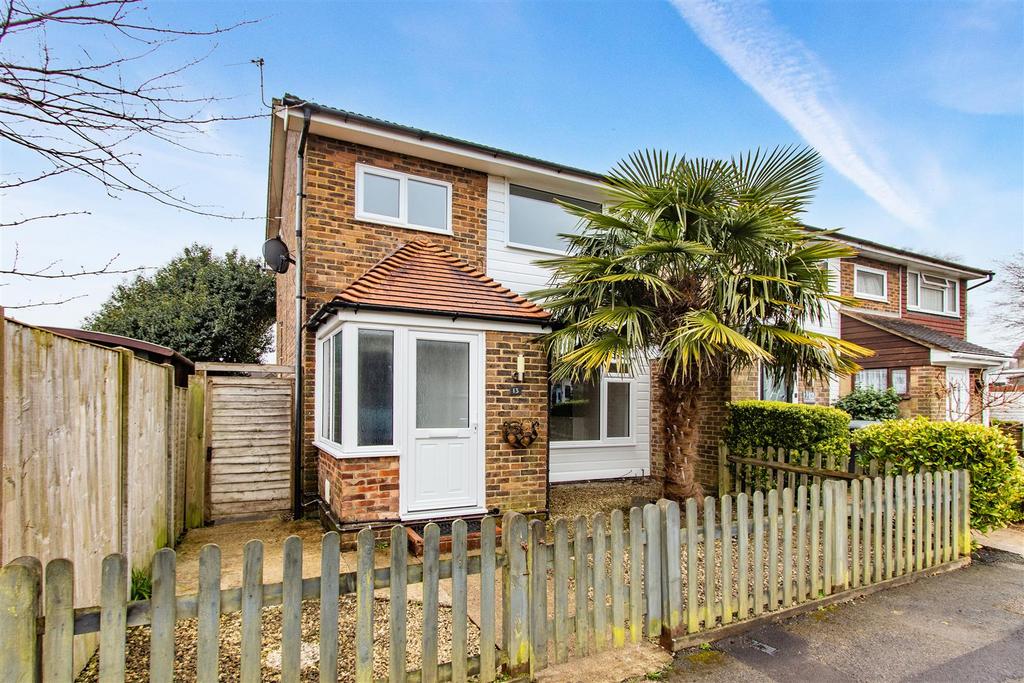 Belvedere Gardens, Crowborough 3 bed end of terrace house for sale £