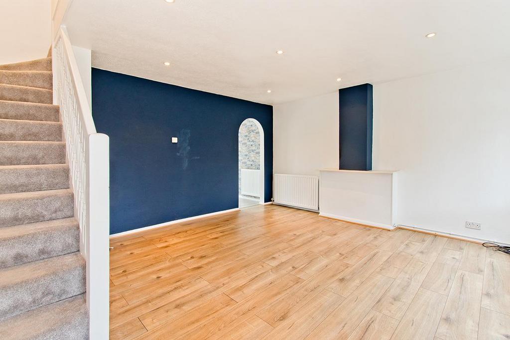 Belvedere Gardens, Crowborough 3 bed end of terrace house £340,000