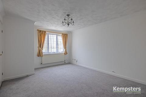 4 Birch Close, South Ockendon, RM15 6XD