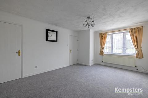 4 Birch Close, South Ockendon, RM15 6XD