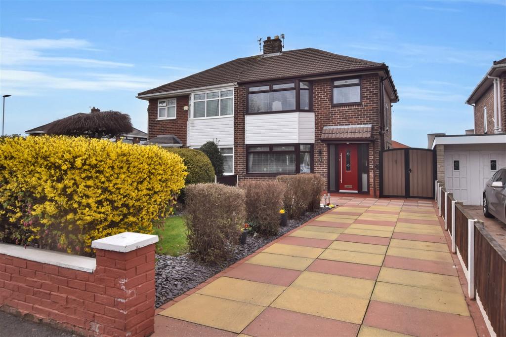 Moorfield Road, Widnes 3 bed semidetached house £220,000