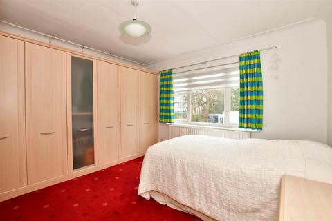 5 bedroom semi-detached house for sale - High Road, Buckhurst Hill, Essex