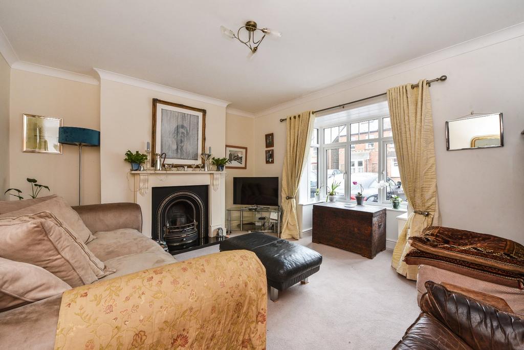 Rushes Road, Petersfield, Hampshire 3 bed terraced house for sale £