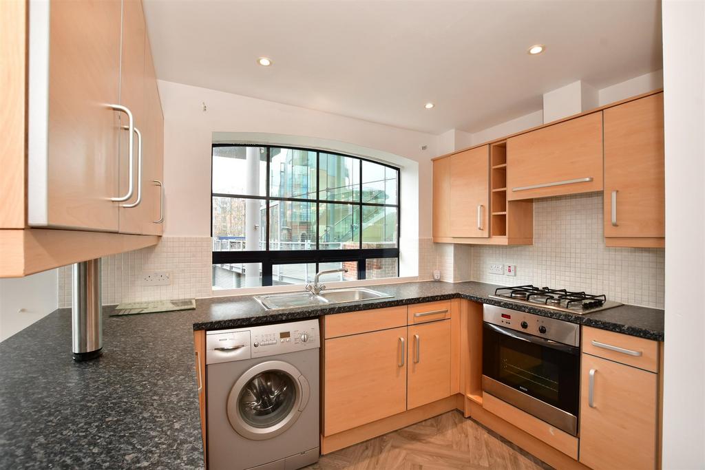 Kitchen/ Living Room