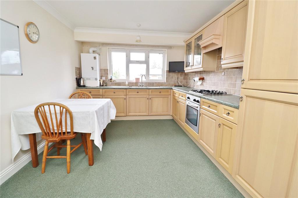 Vicarage Road, Verwood, Dorset, BH31 2 bed apartment £220,000