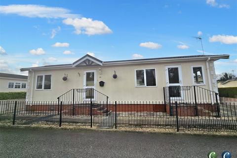 2 bedroom mobile home for sale - Rugeley Road, Armitage, Rugeley, WS15 4AY
