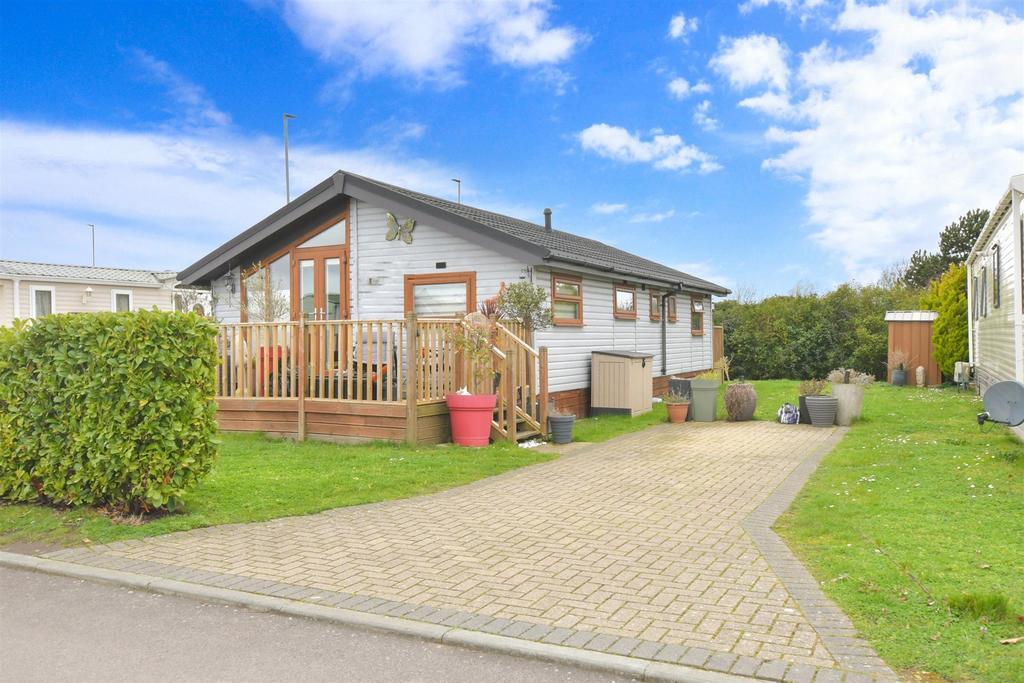 Eastern Road, Portsmouth, Hampshire 2 bed mobile home for sale £75,000