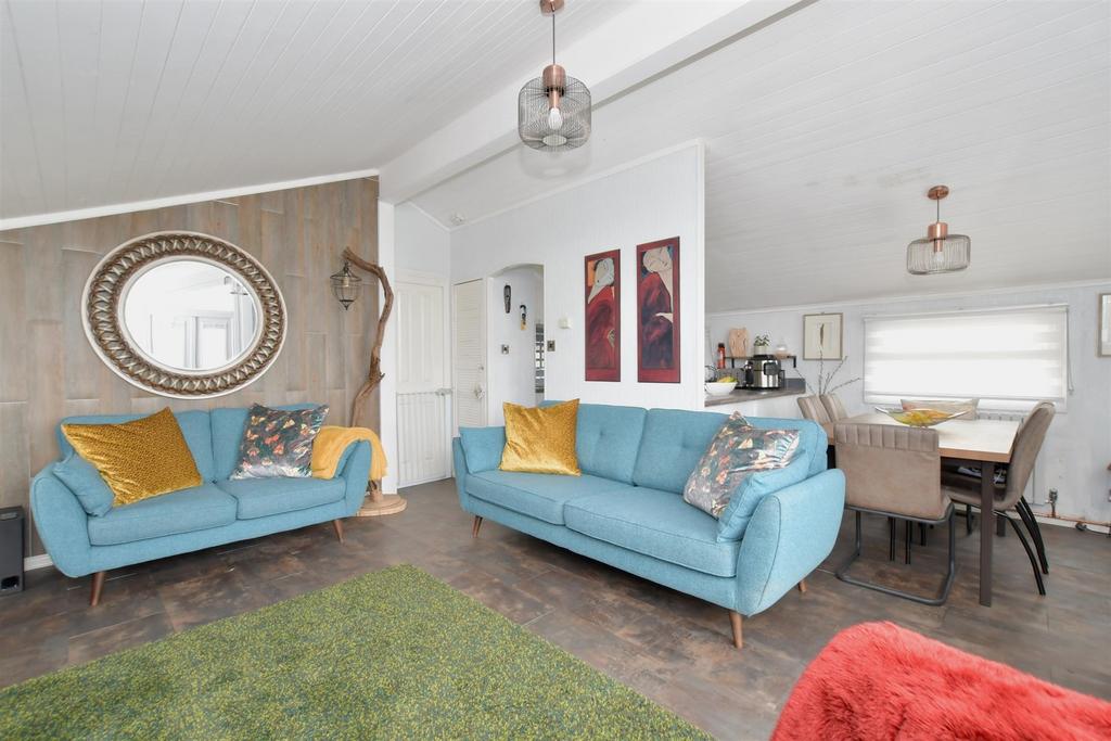 Eastern Road, Portsmouth, Hampshire 2 bed mobile home for sale £65,000