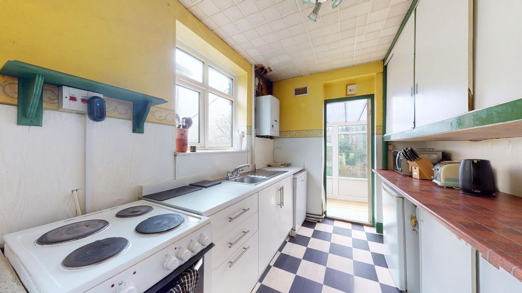 Whitfield Hill, Dover, CT16 3 bed semidetached house for sale £350,000