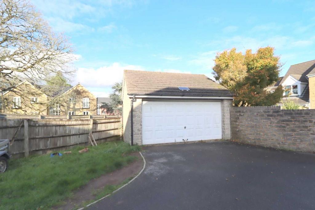 Aberdeen Avenue, Plymouth PL5 3 bed detached house £350,000