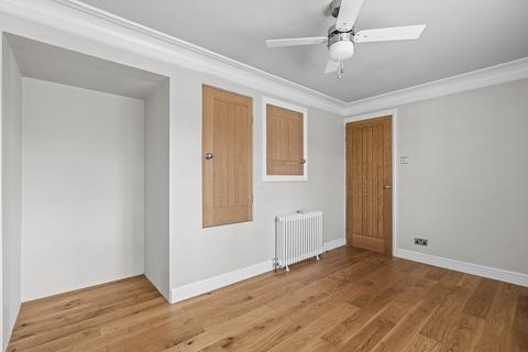 16 Woolwich Close, Bursledon, Southampton, SO31 8GE