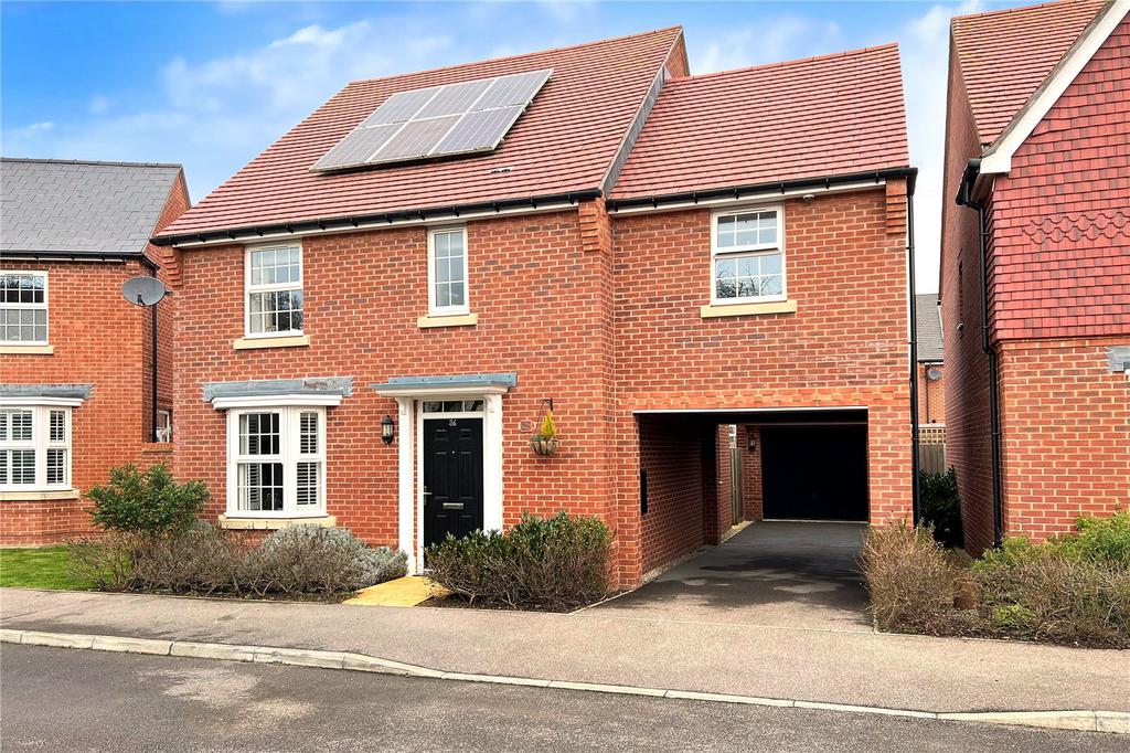 Harrison Crescent, Swanbourne Park... 4 bed detached house £535,000