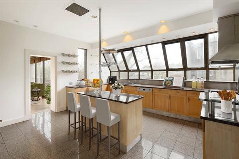 undefined, Hyde Park Gate, London, SW7