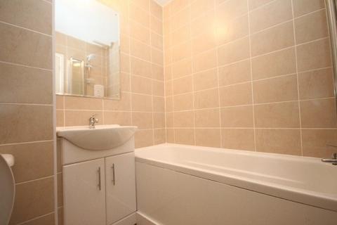 2 bedroom flat to rent, Langham House, Luton, LU1