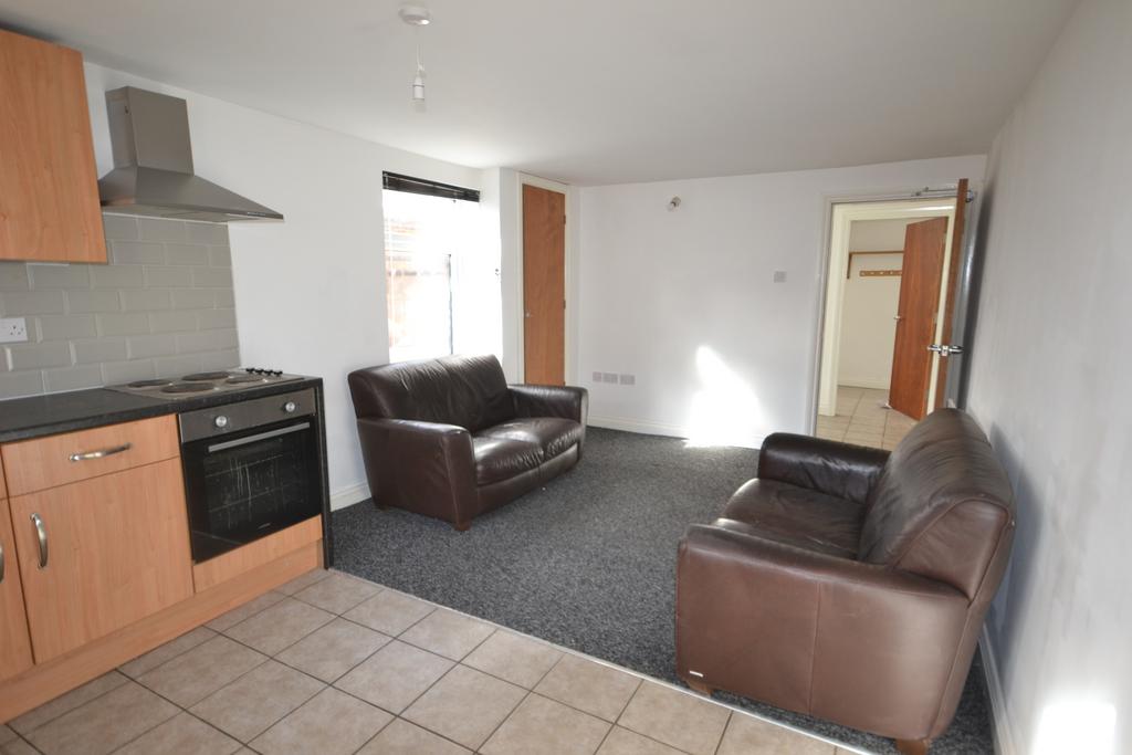 Nutgrove Road, Thatto Heath, St Helens, WA9 2 bed flat to rent £525