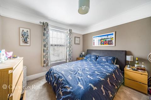 89 Edgell Road, Staines-upon-thames, TW18 2EN