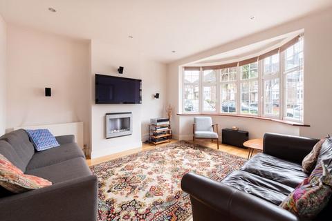 4 bedroom semi-detached house for sale, Knoll Drive, London N14