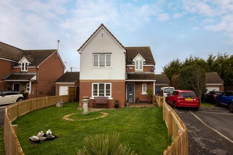 4 bedroom detached house for sale, Fairlead Road, Cowes, Isle of Wight