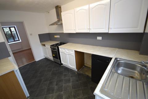 3 bedroom detached house to rent, Lindholme Gardens, Owlthorpe, Sheffield, South Yorkshire, UK, S20