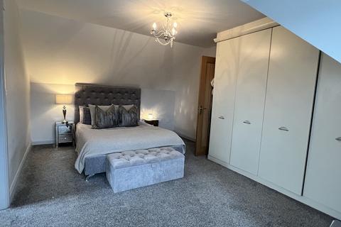 2 Cae Graynor, Tycroes, Ammanford, SA18 3UJ