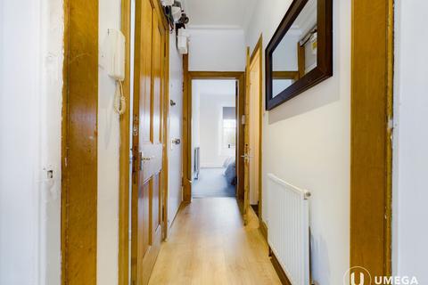15 Upper Grove Place, Edinburgh, EH3 8AY