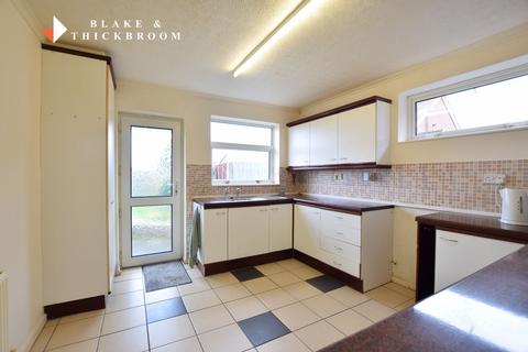 2 bedroom detached bungalow for sale, Ipswich Road, Holland-on-Sea