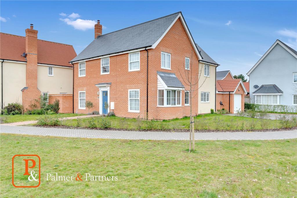 Pippin Drive, Boxted, Colchester, Essex, CO4 4 bed detached house for
