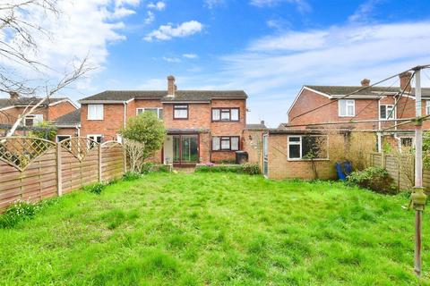 3 bedroom semi-detached house for sale - Swallow Road, Birds Estate, Larkfield, Kent