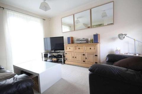 2 bedroom terraced house to rent, Trebah Square,