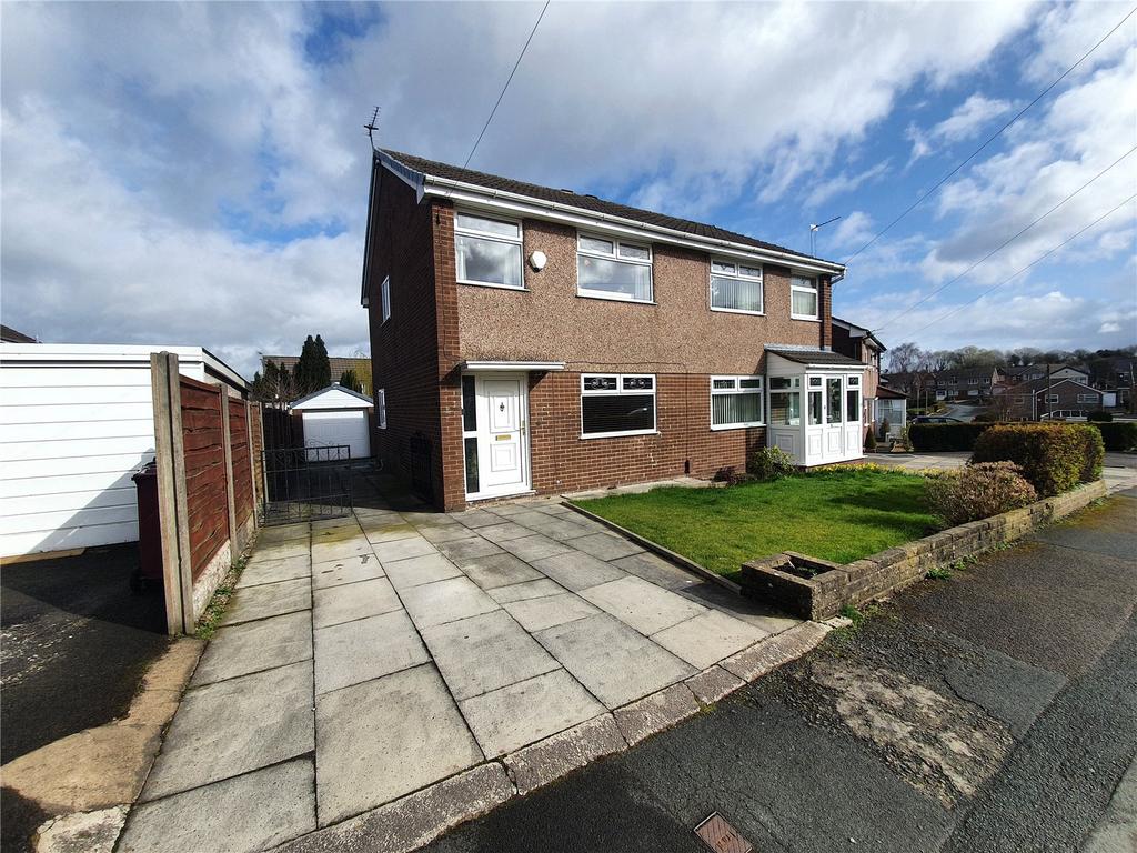 Rosebay Avenue, Blackburn... 3 bed semi-detached house - £179,995