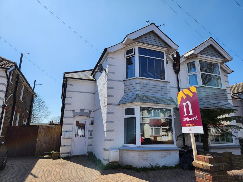 Ringwood Road, Eastbourne, BN22 1 bed in a house share £630 pcm (£145 pw)