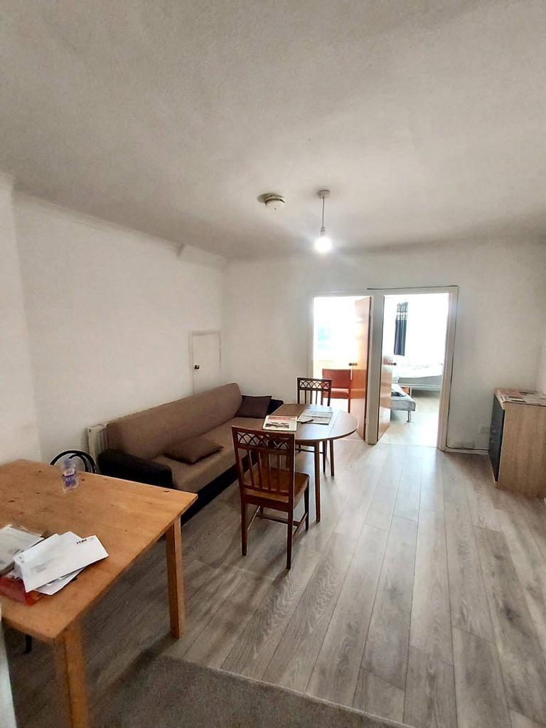 Large Two bedroom Flat to Rent.