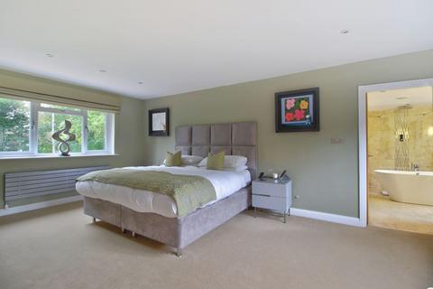 2 Hamilton Drive, Ascot, SL5 9PP